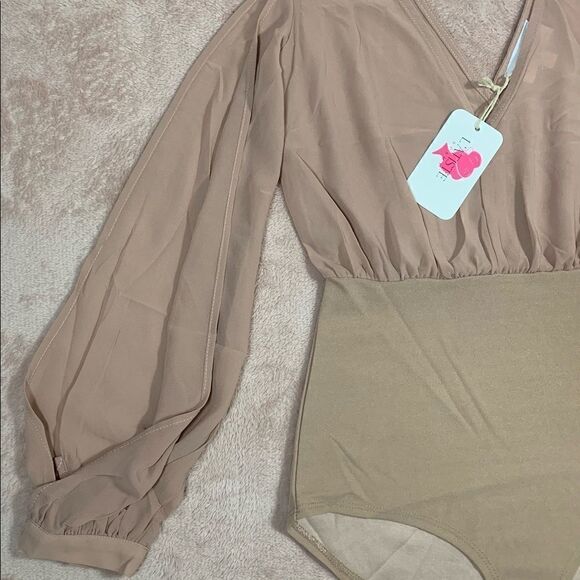 L’ATISTE by Amy Nude Sheer Keyhole Body Suit NWT - Picture 4 of 10